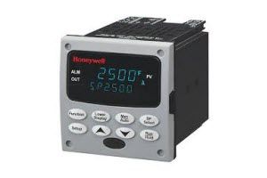 Bộ điều khiển đa năng Honeywell UDC 2500